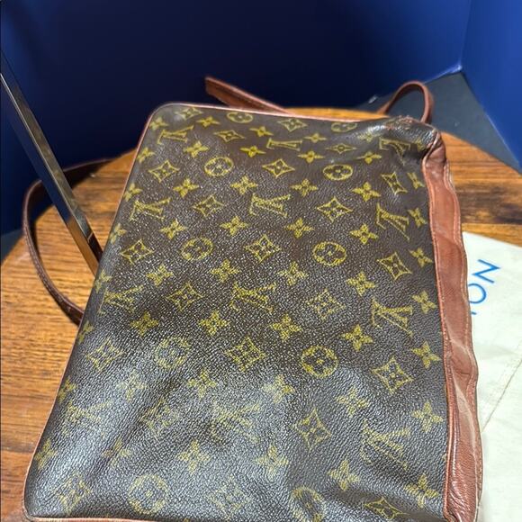 Louis Vuitton Brown Monogram Messenger Bag - Picture 6 of 14